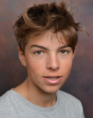 Image of Hugo  Smith